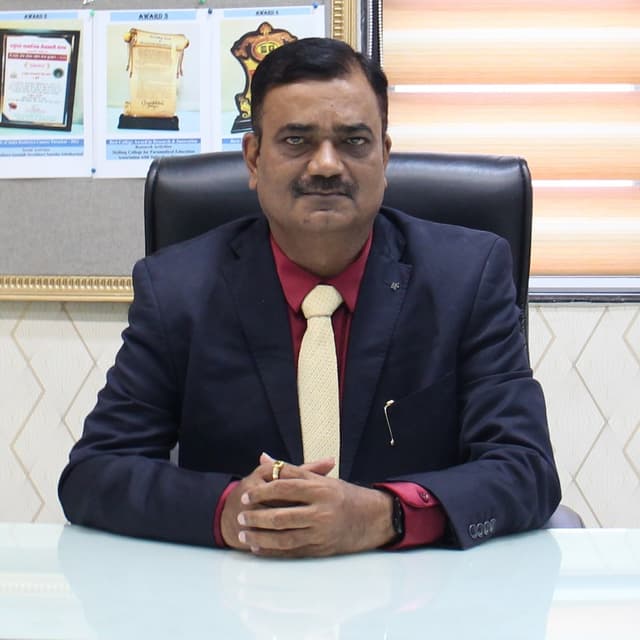 Dr. G.D. Giri, Principal